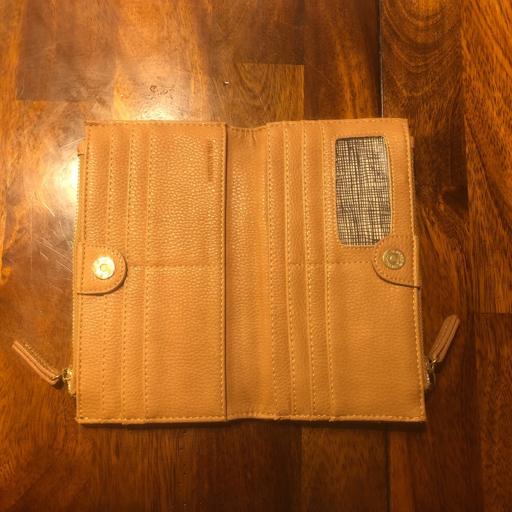 TAN WALLET
